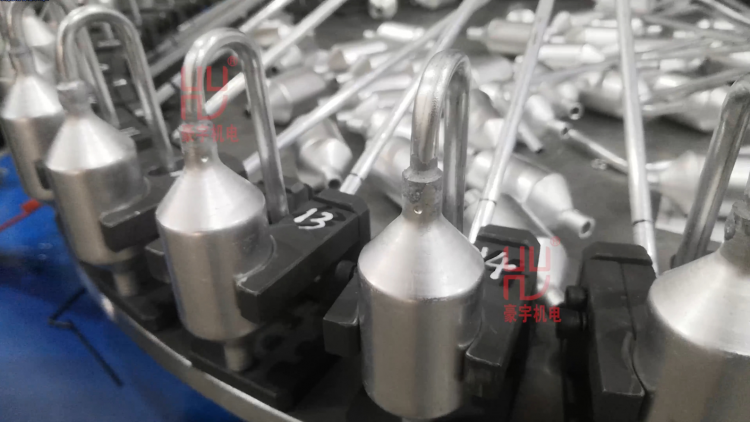 铝钎焊半自动人工放料焊接设备 手持式感应焊机厂家 自动送焊丝装置定制